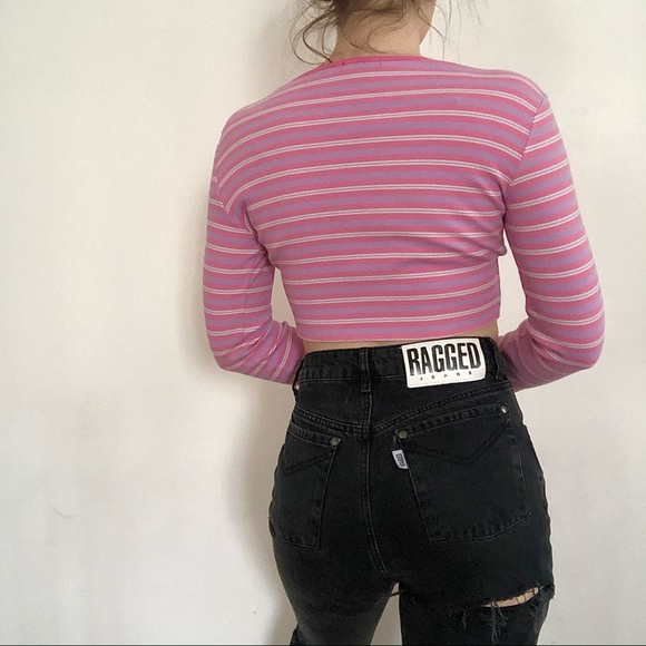 delias crop top - Picture 3 of 4